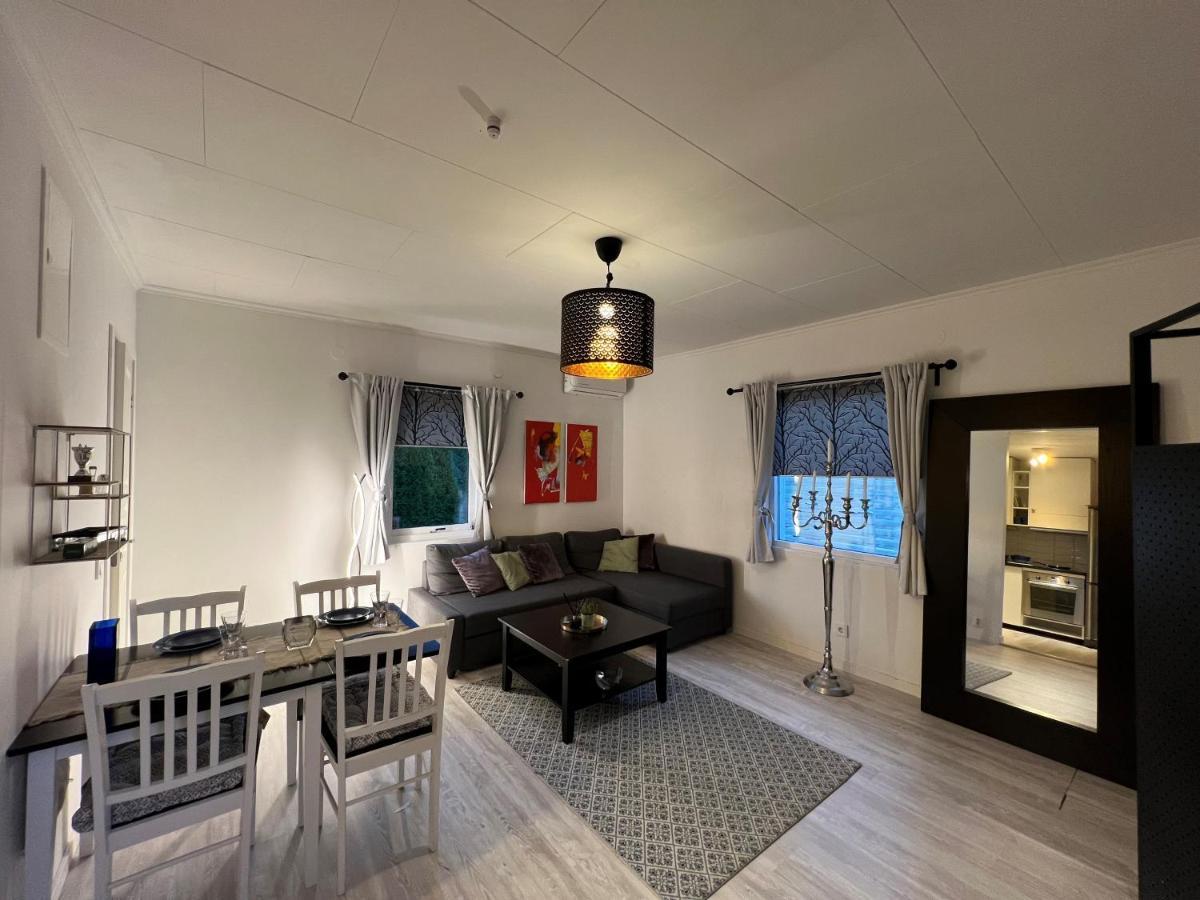 Апартаменты Fresh And Cozy Little House 45Km In Taby Стокгольм Экстерьер фото